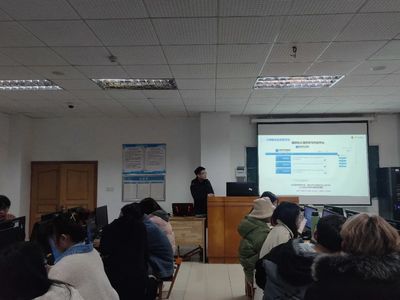 信工院深化产教融合 聚焦软件开发类项目实训与教育软件研发新篇章